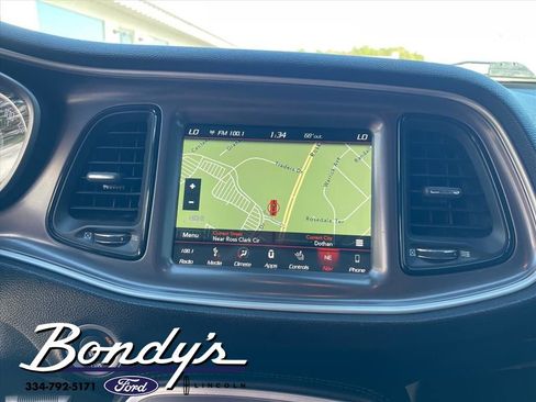 Used 2019 Dodge Challenger SXT w/ Plus Package image 7