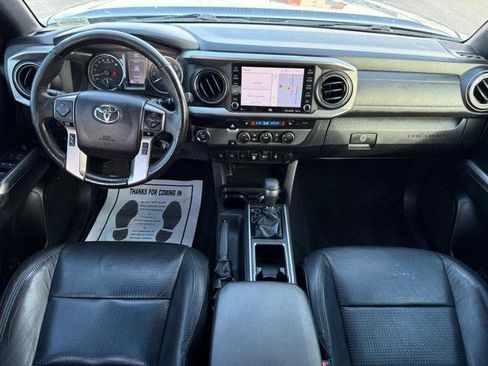 Used 2022 Toyota Tacoma Limited image 39