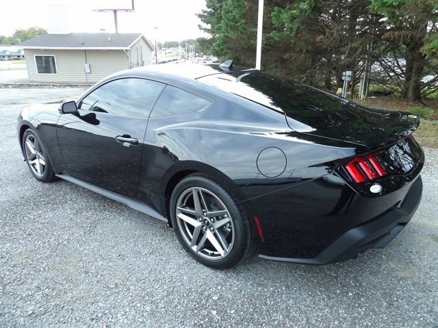 Used 2026 Ford Mustang Premium RWD image 3