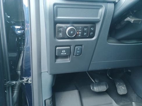 New 2025 Ford F150 Lariat w/ Equipment Group 502A High image 21