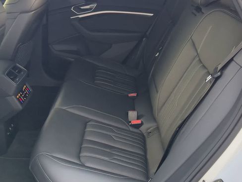 Used 2023 Audi e-tron S Premium Plus image 19