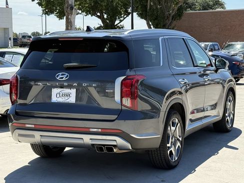 Used 2024 Hyundai Palisade SEL w/ Premium Package AWD/4WD image 4
