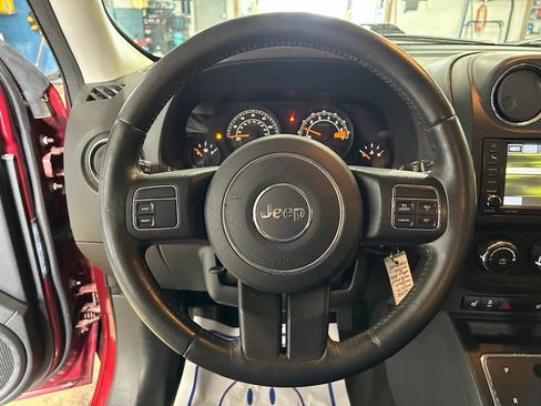 Used 2016 Jeep Patriot High Altitude AWD/4WD image 24
