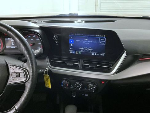 Certified 2024 Chevrolet Trax RS w/ Driver Confidence Package image 12