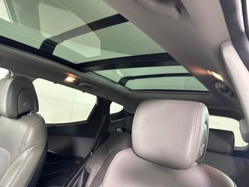 Used 2017 Hyundai Santa Fe Sport image 12