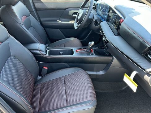 New 2025 Nissan Kicks SR image 13