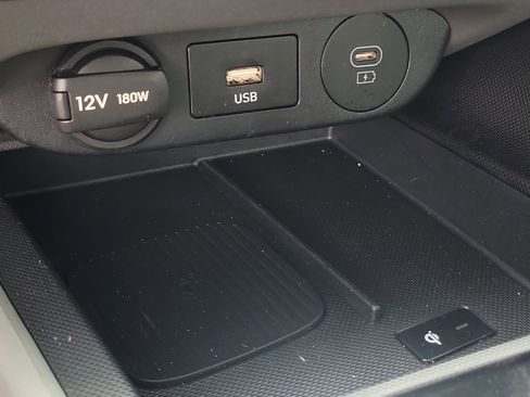 Used 2025 Hyundai Elantra SEL image 10