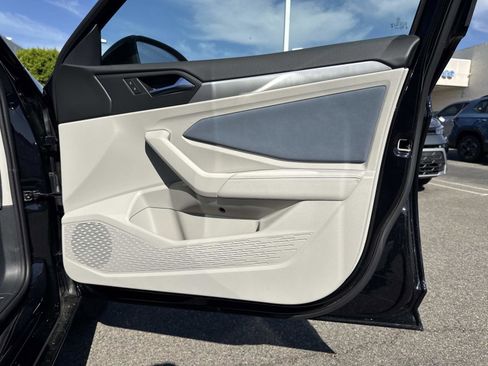 New 2026 Volkswagen Jetta SE image 28