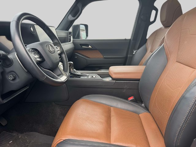 Used 2024 Lexus GX 550 w/ Accessory Package (2T) AWD/4WD image 22