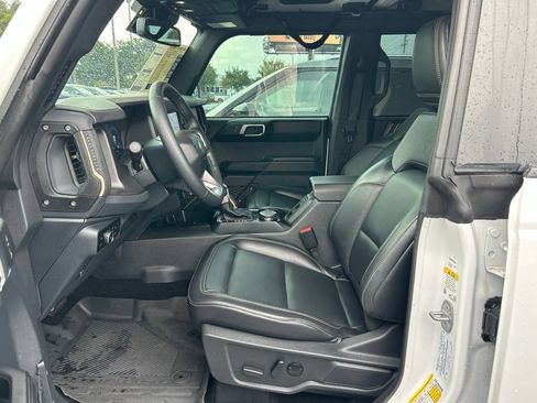 Used 2025 Ford Bronco Badlands AWD/4WD image 15