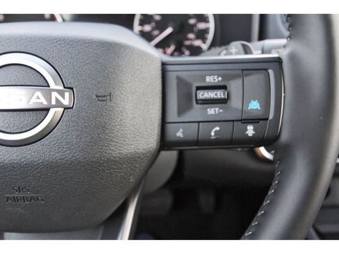 Certified 2025 Nissan Rogue SV FWD image 19