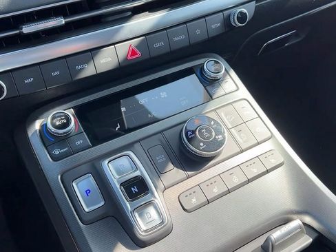 Used 2025 Hyundai Palisade Calligraphy image 31