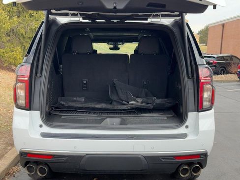 Used 2021 Chevrolet Suburban Premier w/ Premium Package image 9