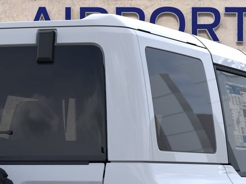 New 2026 Ford Bronco Badlands AWD/4WD image 25