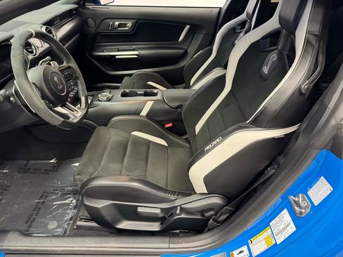 Used 2022 Ford Mustang Shelby GT500 w/ Technology Package RWD image 12