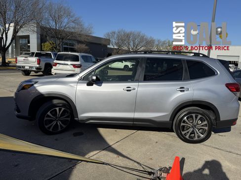 Used 2024 Subaru Forester Limited image 12