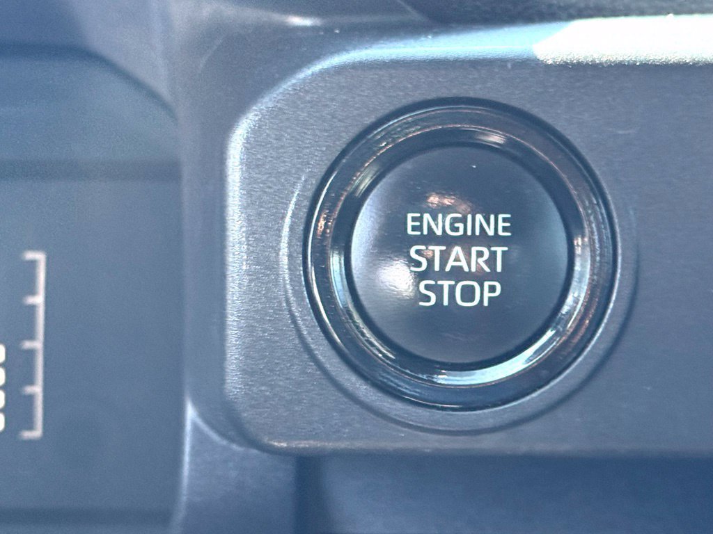 Used 2025 Toyota Tacoma SR5 RWD image 36