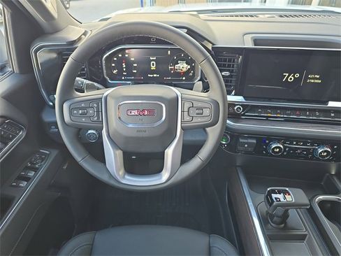 New 2026 GMC Sierra 1500 SLT image 12