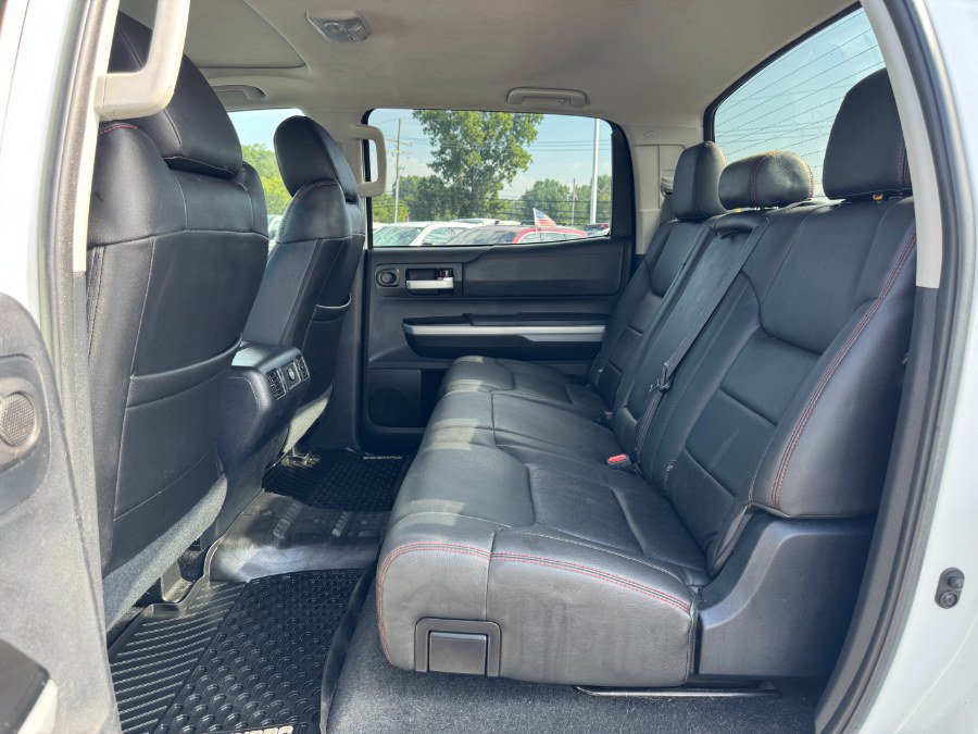 Used 2018 Toyota Tundra SR5 AWD/4WD image 16