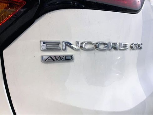 Used 2022 Buick Encore GX Essence w/ Experience Buick Package image 9