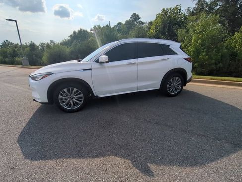 Used 2023 INFINITI QX50 Luxe FWD image 4