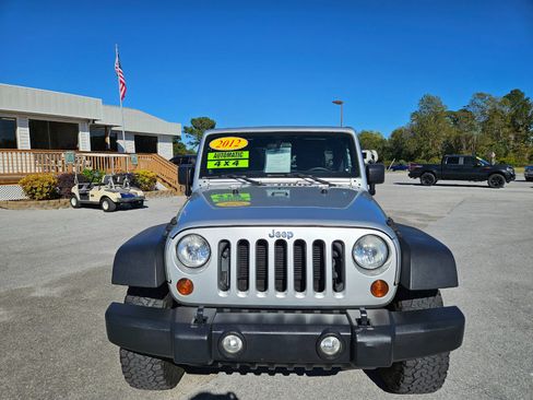 Used 2012 Jeep Wrangler Unlimited Sport image 9
