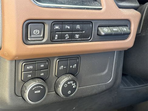 Used 2023 Chevrolet Tahoe High Country image 12