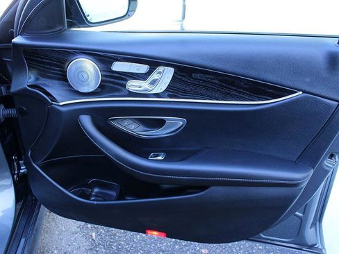 Used 2019 Mercedes-Benz E 300 image 23