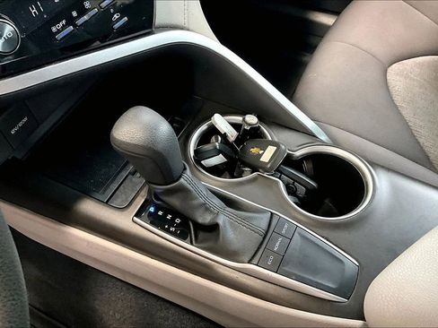 Used 2023 Toyota Camry LE image 16