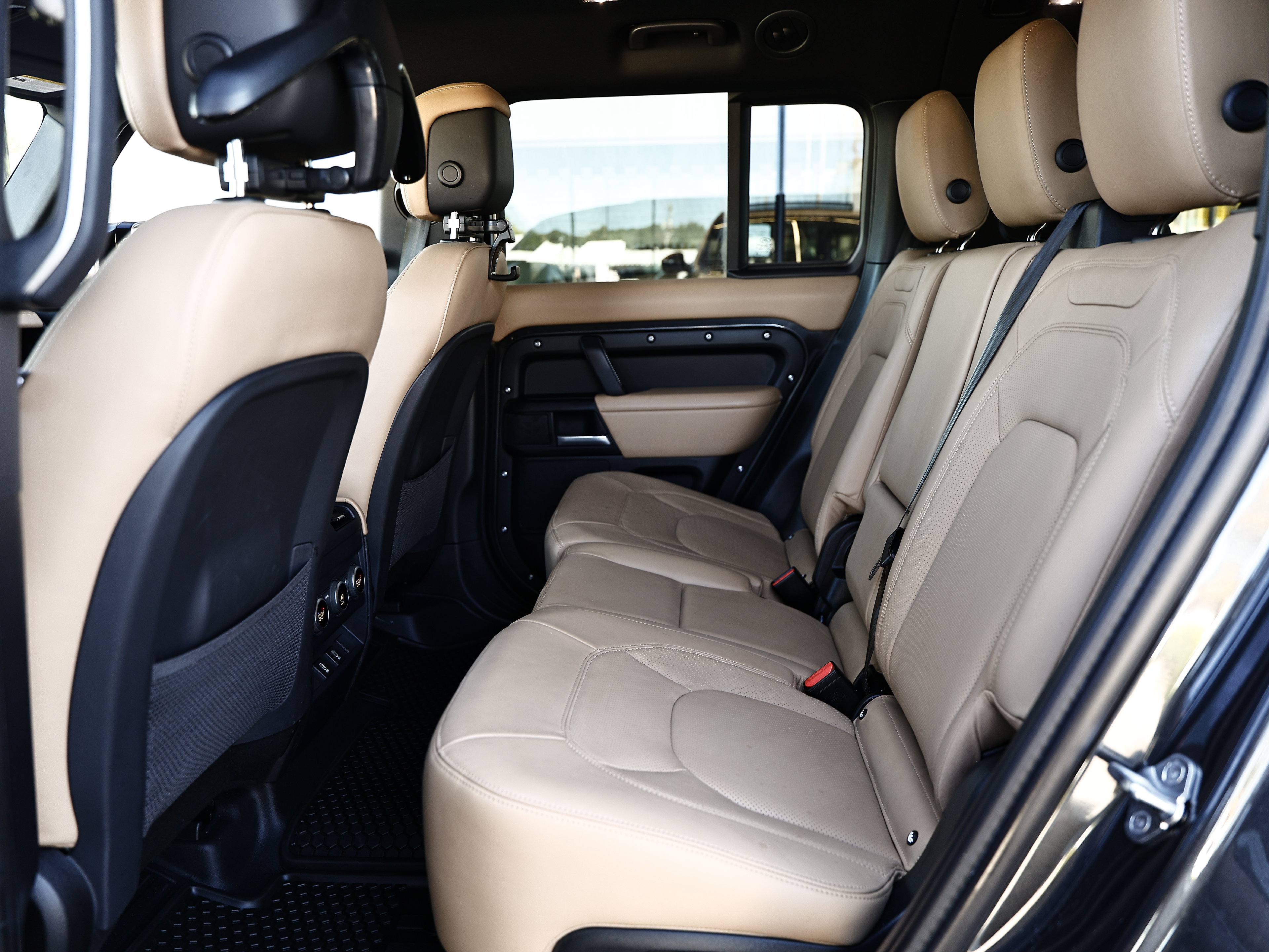 Used 2026 Land Rover Defender 130 S AWD/4WD image 27