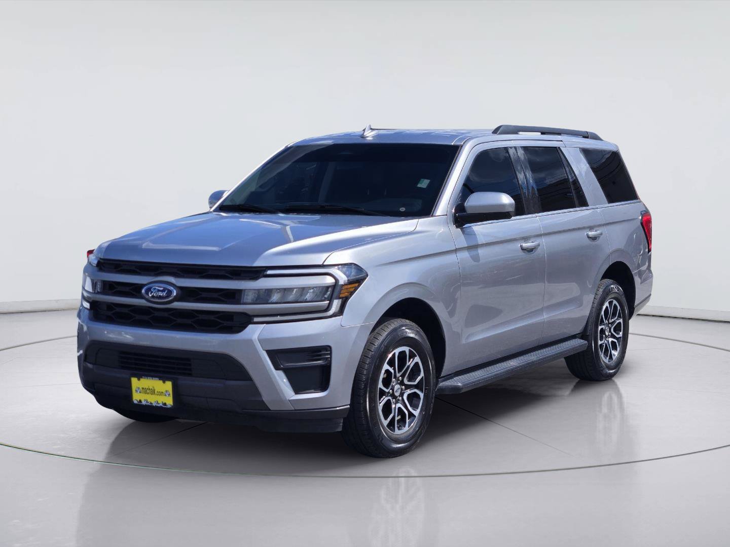 Used 2024 Ford Expedition XLT RWD image 1