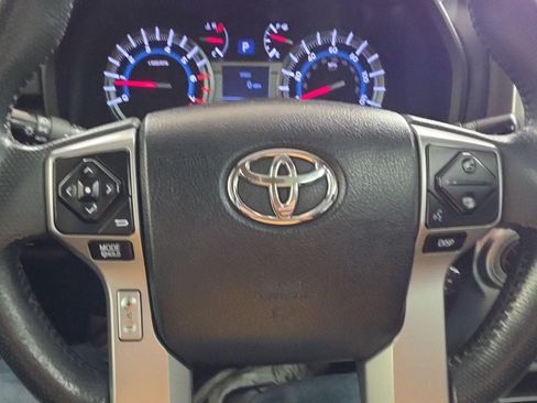 Used 2016 Toyota 4Runner Limited AWD/4WD image 8