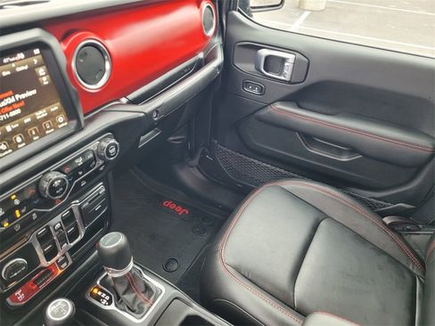 Used 2022 Jeep Gladiator Rubicon w/ LED Lighting Group image 12