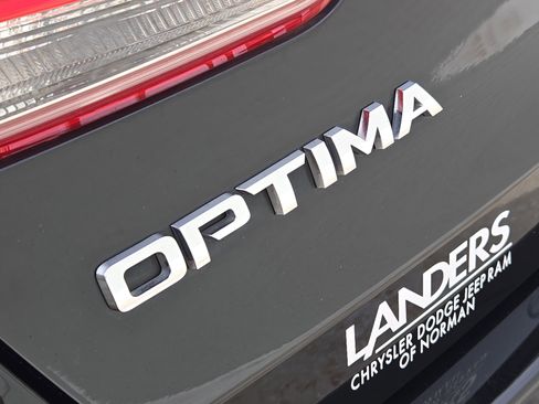 Used 2016 Kia Optima EX image 12