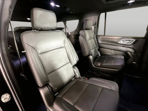 Used 2021 Chevrolet Suburban Z71 w/ Z71 Off-Road Package AWD/4WD image 20