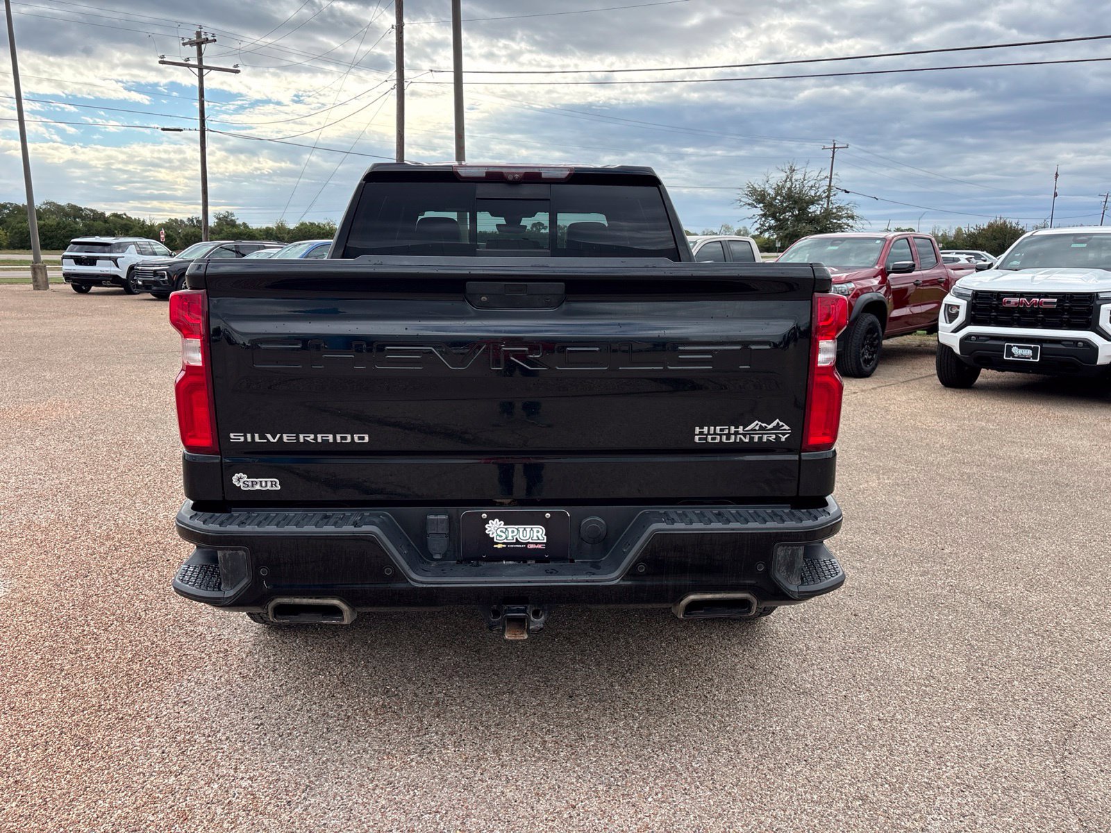Used 2020 Chevrolet Silverado 1500 High Country w/ Technology Package AWD/4WD image 5