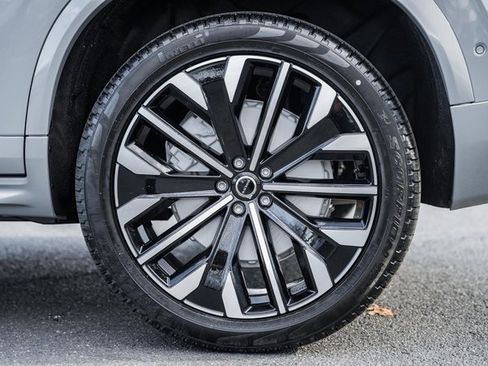 New 2026 Volvo XC90 B6 Ultra w/ Protection Package image 18