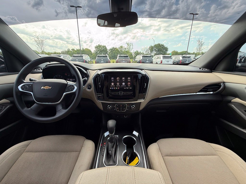 Used 2022 Chevrolet Traverse LS AWD/4WD image 27