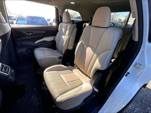 Used 2023 Subaru Ascent Premium w/ Convenience Package image 26