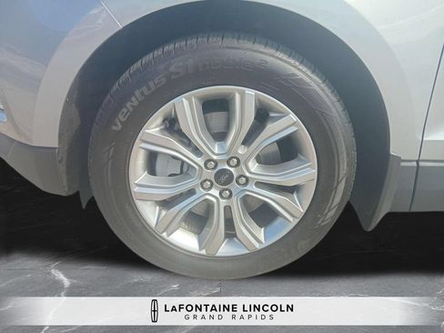 Used 2023 Ford Edge Titanium AWD/4WD image 45