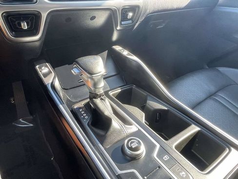 Used 2022 Kia Sorento S w/ Panoramic Sunroof Package FWD image 40