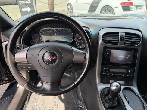 Used 2006 Chevrolet Corvette Coupe RWD image 29