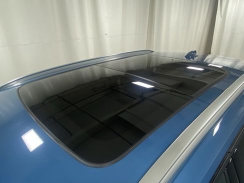 Certified 2025 Volvo XC40 B5 Core image 6