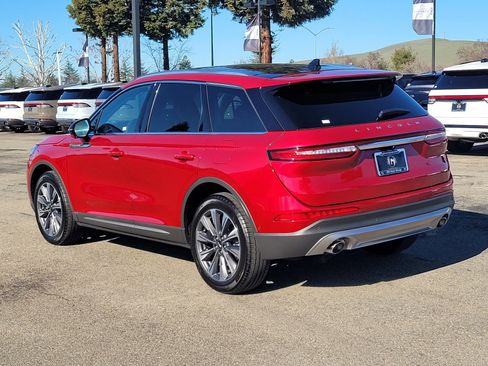 Used 2022 Lincoln Corsair Reserve image 6