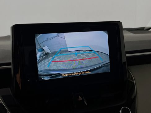 Used 2025 Toyota Corolla LE image 28