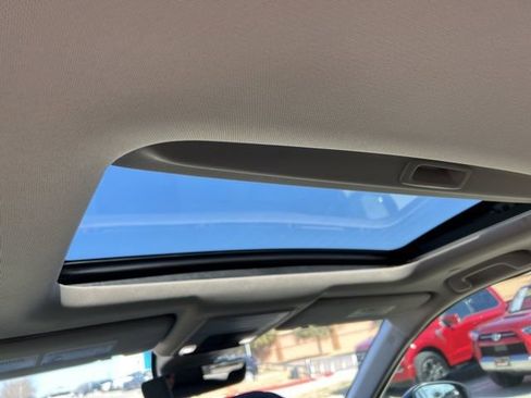 Used 2023 Honda CR-V EX-L image 11