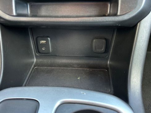 Used 2018 Chevrolet Colorado LT image 31