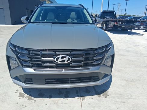 New 2025 Hyundai Tucson SEL image 2