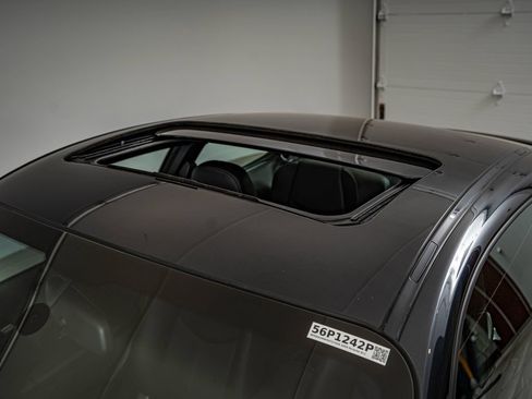 Used 2005 Porsche 911 Carrera RWD image 25