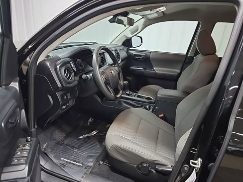 Used 2020 Toyota Tacoma SR image 28